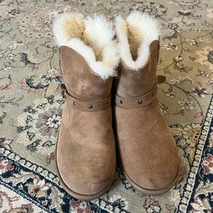 Kirkland Sheepskin Chestnut Shearling Winter Boot Kids 4